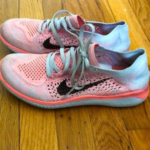 Nike Free RN Flyknit - Size 8 - Orange/White